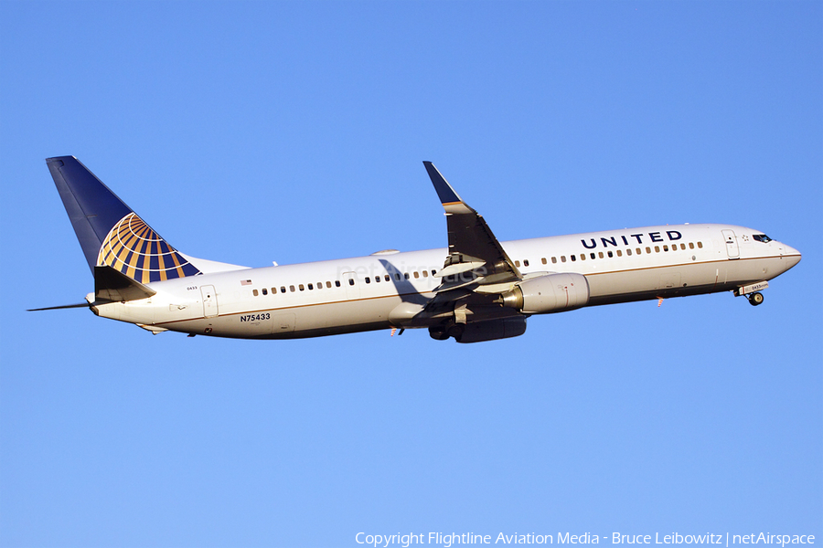 United Airlines Boeing 737-924(ER) (N75433) | Photo 86809
