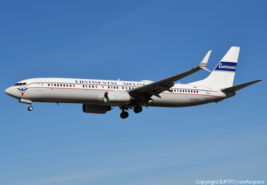 United Airlines Boeing 737-924(ER) (N75435) | Photo 416583