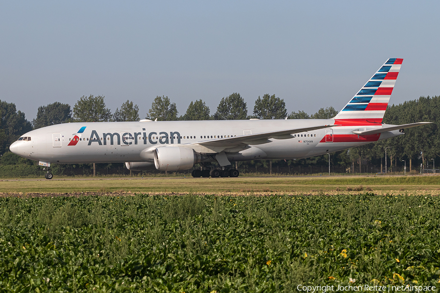 American Airlines Boeing 777-223(ER) (N754AN) | Photo 345816