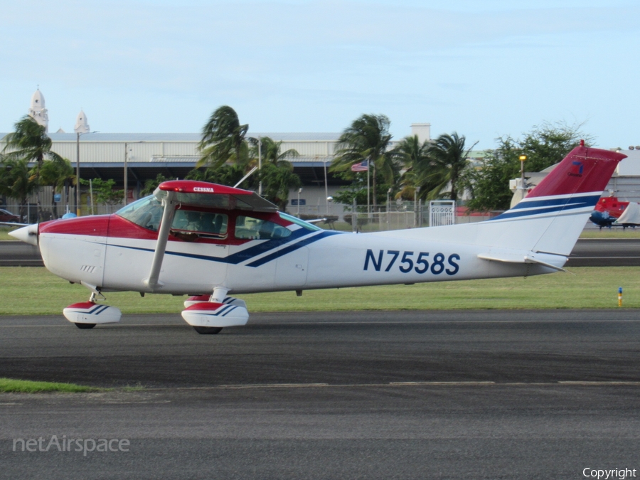 (Private) Cessna 182Q Skylane II (N7558S) | Photo 499242