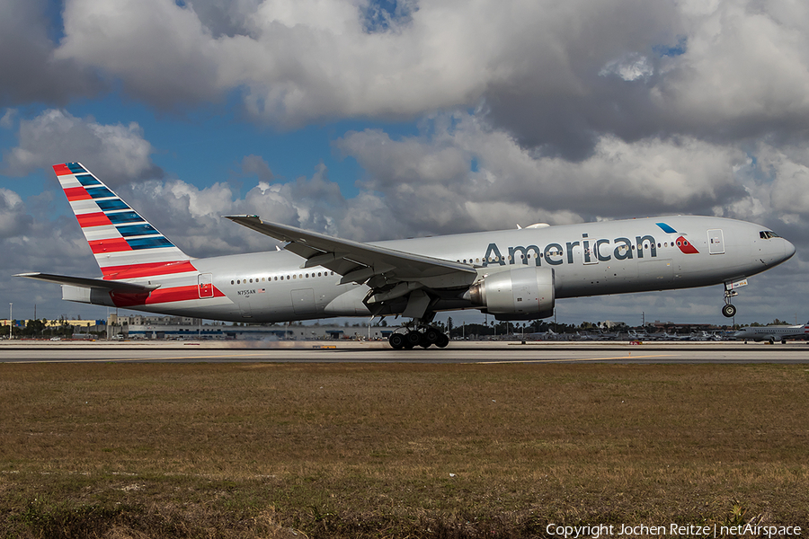 American Airlines Boeing 777-223(ER) (N755AN) | Photo 221366