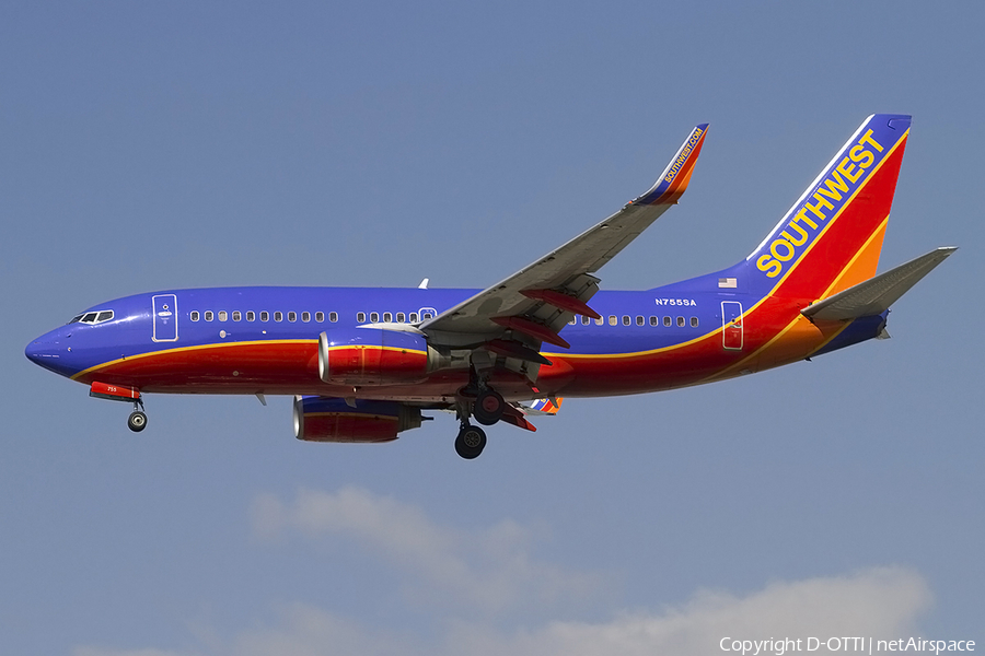 Southwest Airlines Boeing 737-7H4 (N755SA) | Photo 338383