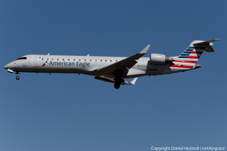 United Express (SkyWest Airlines) Bombardier CRJ-701ER (N755SK) | Photo 446117