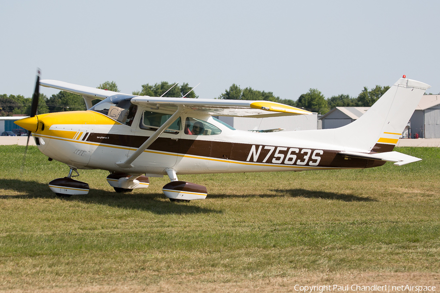 (Private) Cessna 182Q Skylane II (N7563S) | Photo 274600