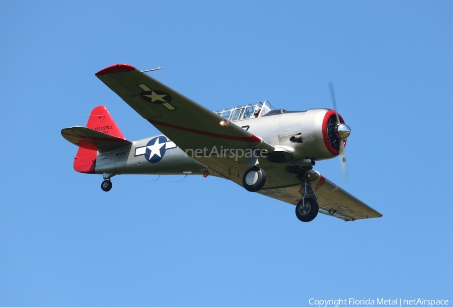 (Private) North American AT-6D Texan (N757LF) | Photo 351313