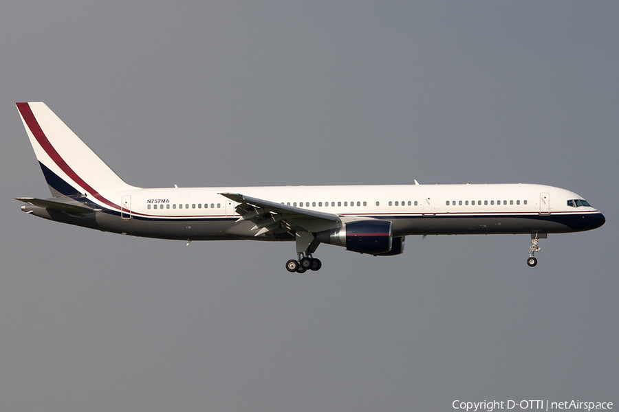 Mid East Jet Boeing 757-24Q (N757MA) | Photo 351679