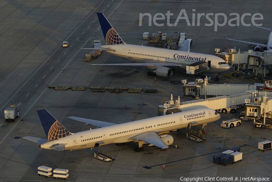 Continental Airlines Boeing 757-324 (N75851) | Photo 41944