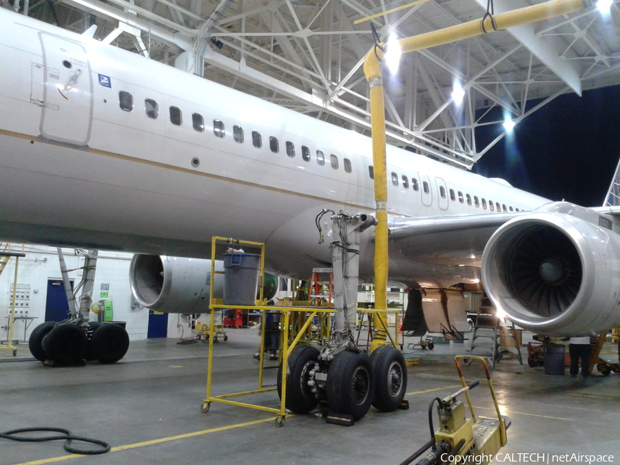 United Airlines Boeing 757-324 (N75853) | Photo 20212