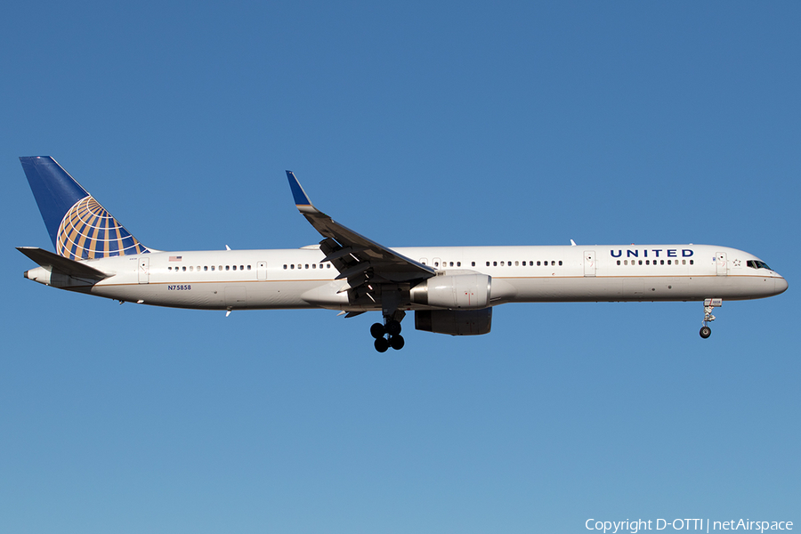 United Airlines Boeing 757-324 (N75858) | Photo 199982