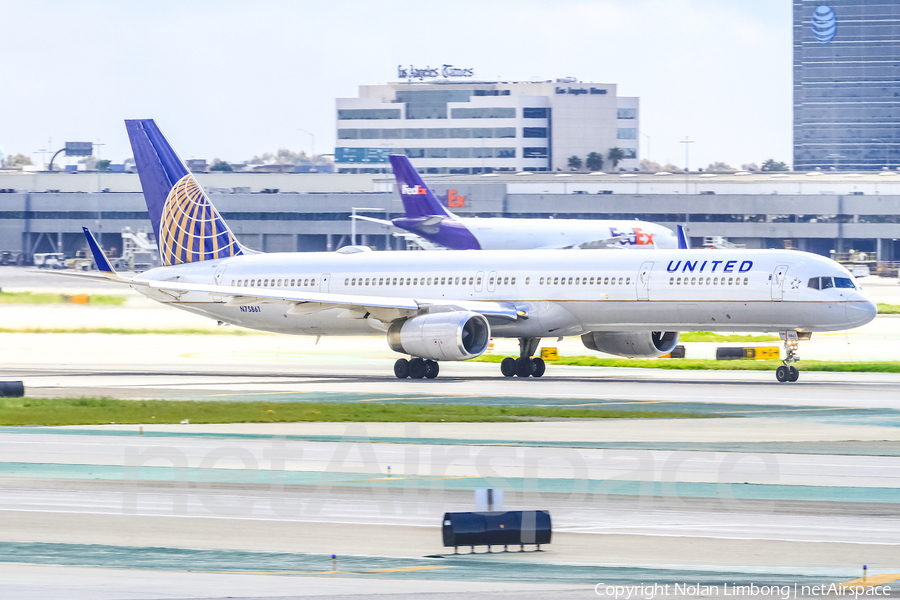 United Airlines Boeing 757-33N (N75861) | Photo 439556