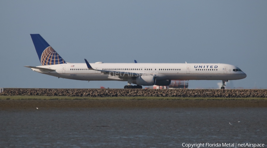 United Airlines Boeing 757-33N (N75861) | Photo 311371