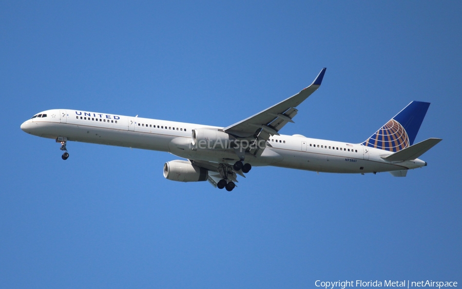 United Airlines Boeing 757-33N (N75861) | Photo 406781