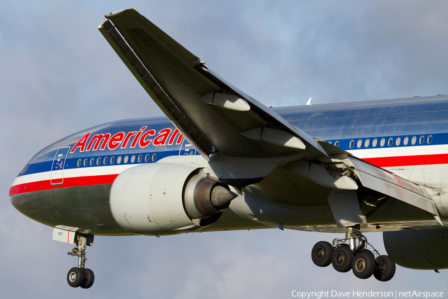 American Airlines Boeing 777-223(ER) (N758AN) | Photo 3443