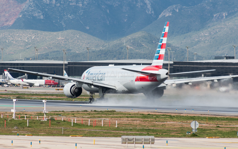 American Airlines Boeing 777-223(ER) (N759AN) at  Barcelona - El Prat, Spain