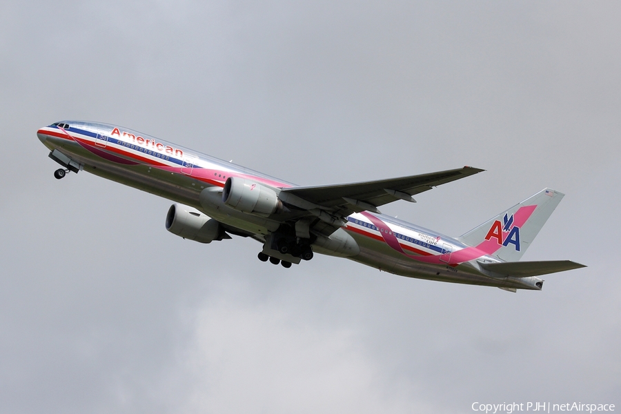 American Airlines Boeing 777-223(ER) (N759AN) | Photo 12836