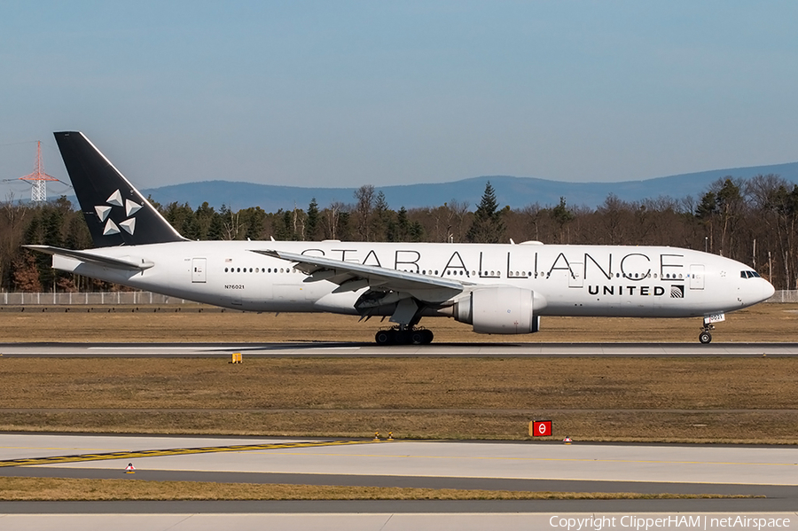 United Airlines Boeing 777-224(ER) (N76021) | Photo 237806