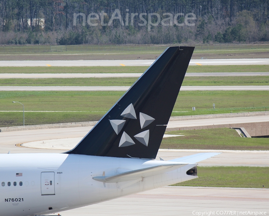United Airlines Boeing 777-224(ER) (N76021) | Photo 2962