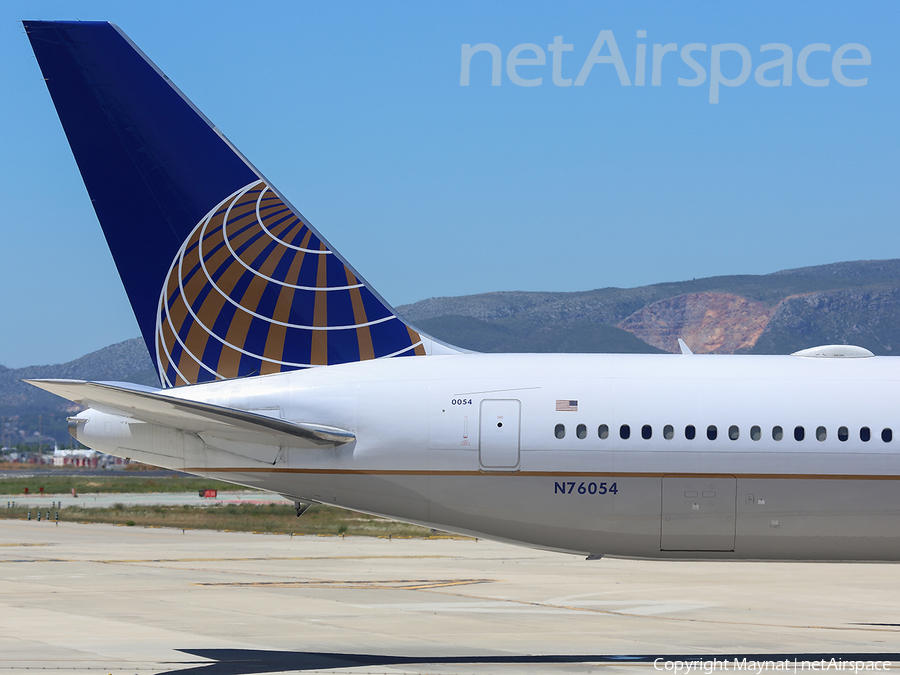 United Airlines Boeing 767-424(ER) (N76054) | Photo 185010