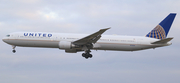 United Airlines Boeing 767-424(ER) (N76054) at  Barcelona - El Prat, Spain