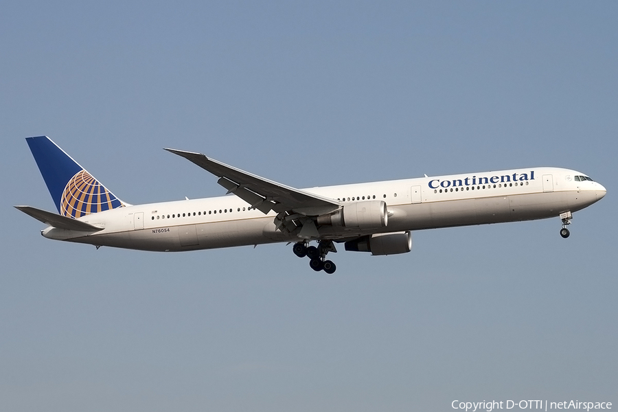 Continental Airlines Boeing 767-424(ER) (N76054) | Photo 176599