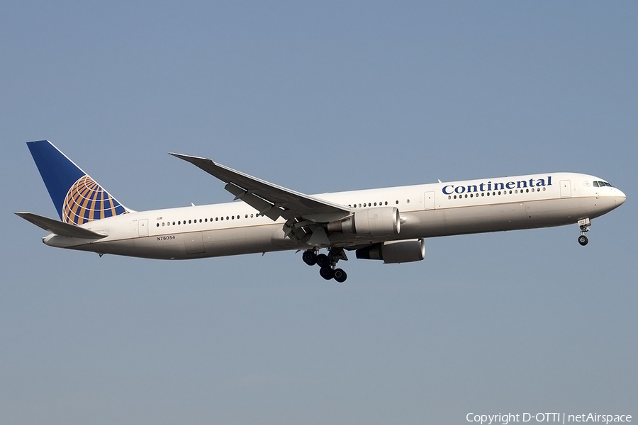 Continental Airlines Boeing 767-424(ER) (N76054) | Photo 176599