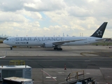 United Airlines Boeing 767-424(ER) (N76055) at  Newark - Liberty International, United States