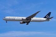 United Airlines Boeing 767-424(ER) (N76055) at  London - Heathrow, United Kingdom