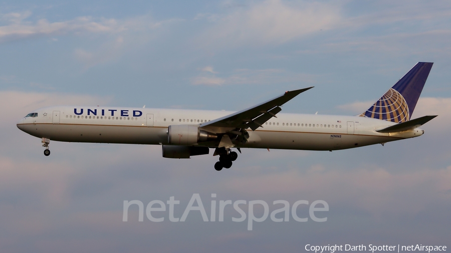 United Airlines Boeing 767-424(ER) (N76062) | Photo 212140