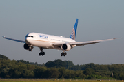 United Airlines Boeing 767-424(ER) (N76064) at  Hamburg - Fuhlsbuettel (Helmut Schmidt), Germany