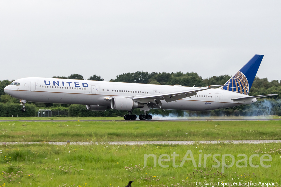 United Airlines Boeing 767-424(ER) (N76064) | Photo 117298