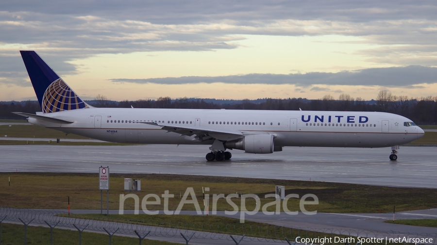 United Airlines Boeing 767-424(ER) (N76064) | Photo 214060