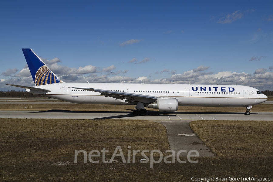 United Airlines Boeing 767-424(ER) (N76064) | Photo 44433