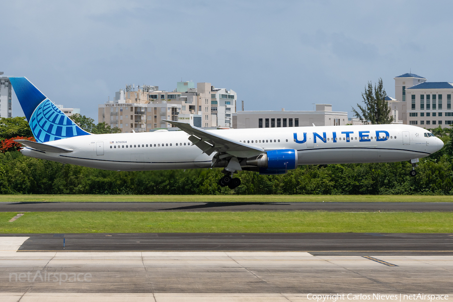 United Airlines Boeing 767-424(ER) (N76064) | Photo 522938