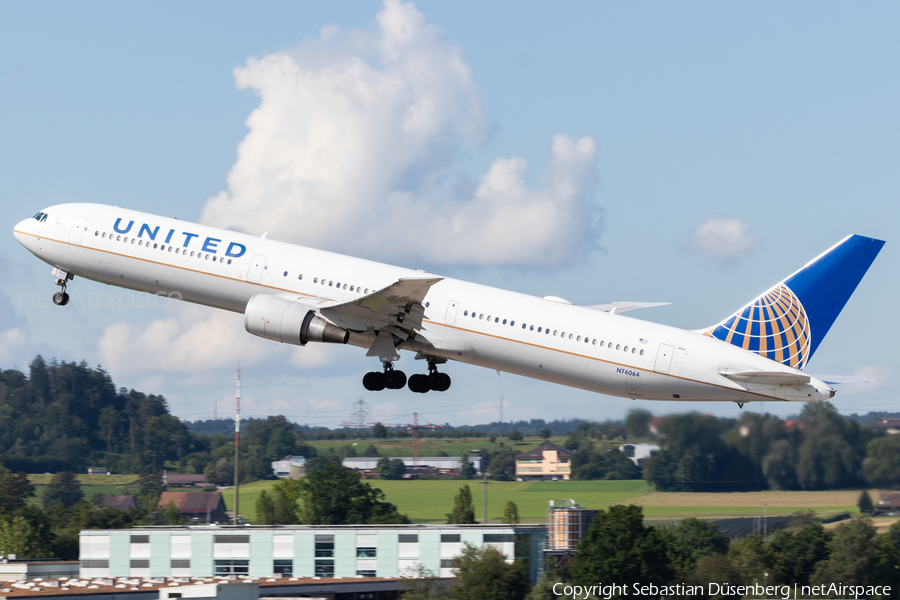 United Airlines Boeing 767-424(ER) (N76064) | Photo 355575