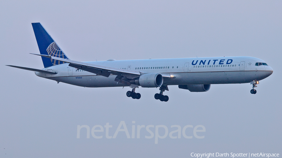 United Airlines Boeing 767-424(ER) (N76065) | Photo 283305