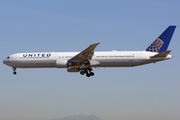 United Airlines Boeing 767-424(ER) (N76065) at  Barcelona - El Prat, Spain