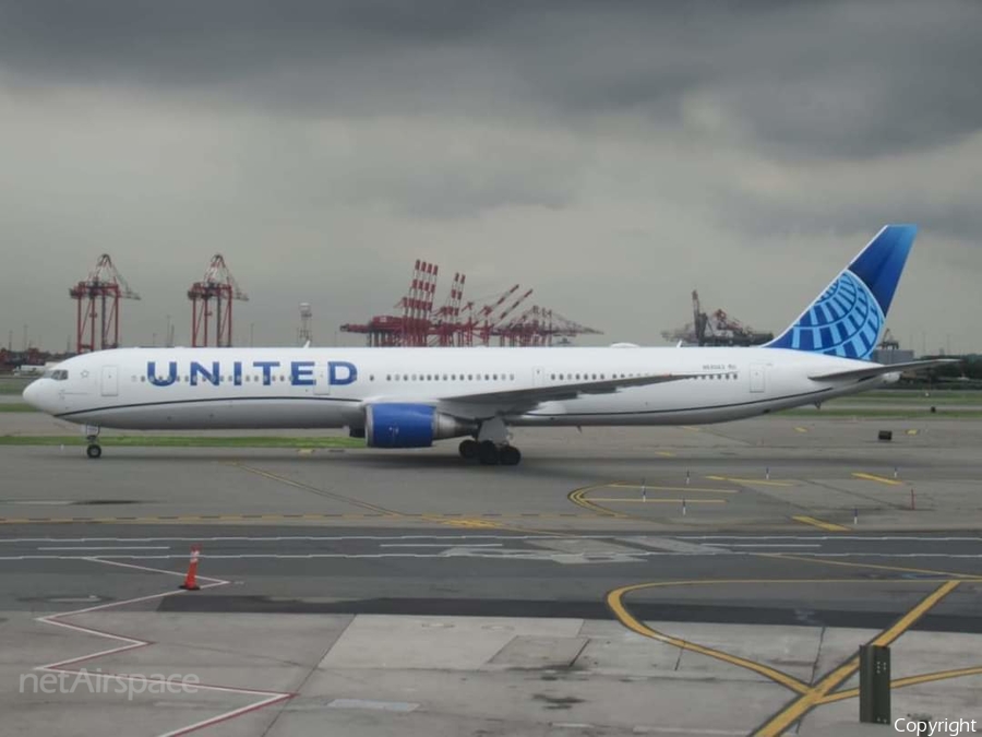 United Airlines Boeing 767-424(ER) (N76065) | Photo 634281