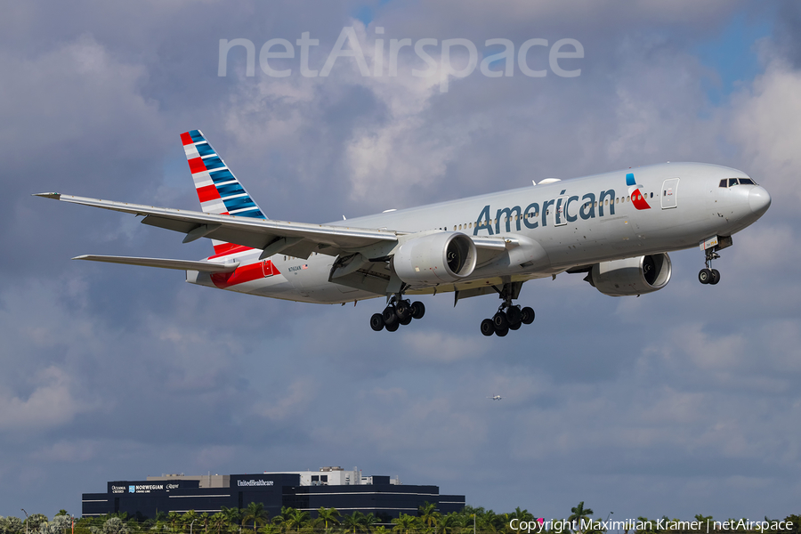 American Airlines Boeing 777-223(ER) (N760AN) | Photo 563530