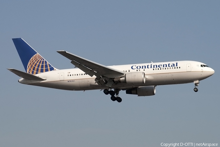 Continental Airlines Boeing 767-224(ER) (N76151) | Photo 176601