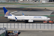 United Airlines Boeing 737-824 (N76269) at  San Francisco - International, United States