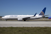 United Airlines Boeing 737-824 (N76288) at  Ft. Lauderdale - International, United States