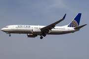United Airlines Boeing 737-824 (N76288) at  Los Angeles - International, United States
