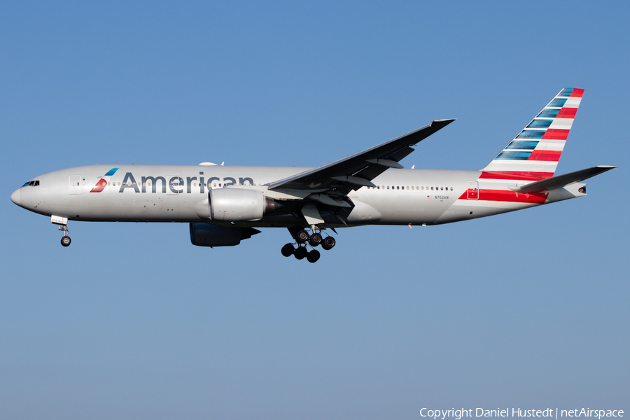 American Airlines Boeing 777-223(ER) (N762AN) | Photo 518544
