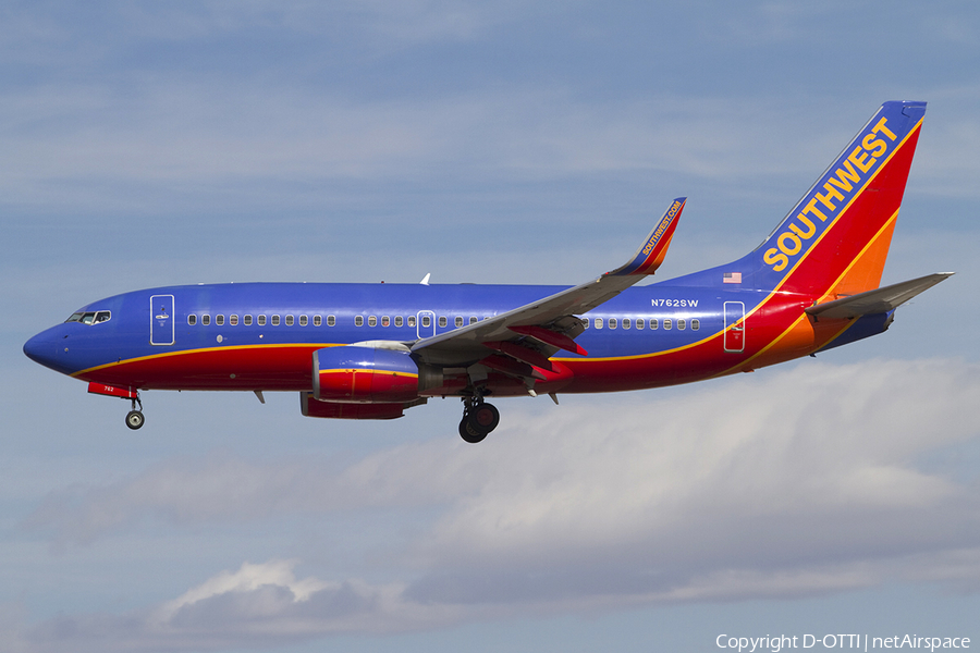 Southwest Airlines Boeing 737-7H4 (N762SW) | Photo 341774