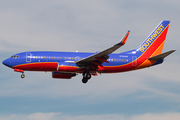 Southwest Airlines Boeing 737-7H4 (N762SW) at  Los Angeles - International, United States