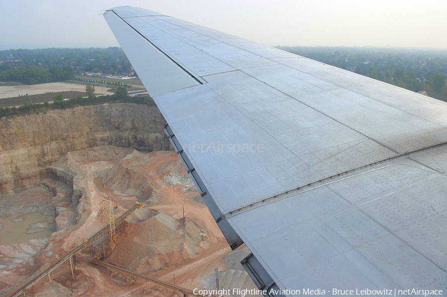 Ozark Air Lines Douglas R4D-3 Skytrain (N763A) | Photo 170237