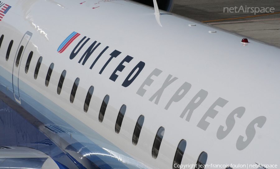 United Express (SkyWest Airlines) Bombardier CRJ-701ER (N764SK) | Photo 10917
