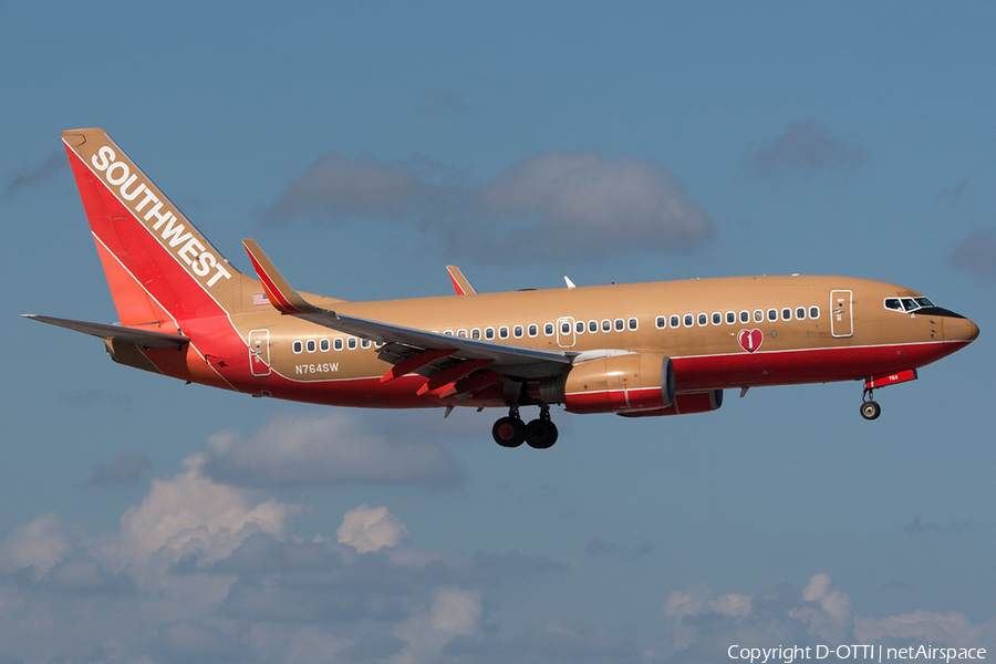 Southwest Airlines Boeing 737-7H4 (N764SW) | Photo 234025