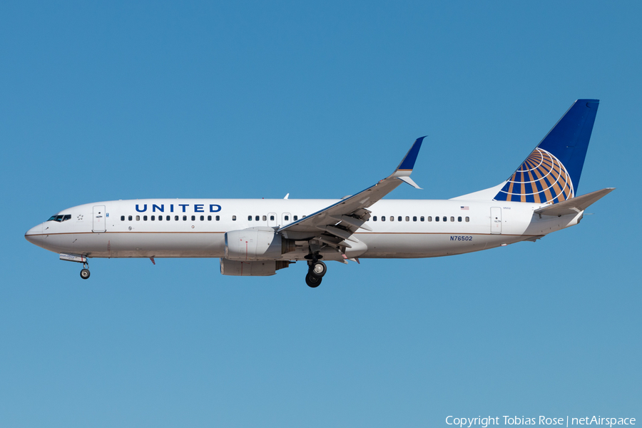 United Airlines Boeing 737-824 (N76502) | Photo 275877
