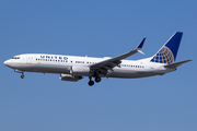 United Airlines Boeing 737-824 (N76504) at  Los Angeles - International, United States